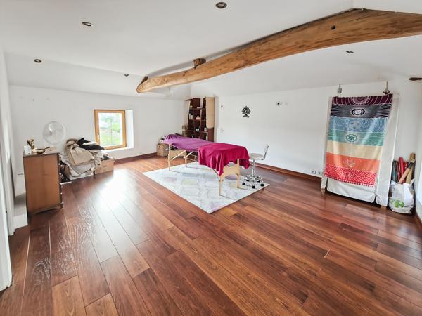 Maison avec beaux volumes 181 m2 habitables