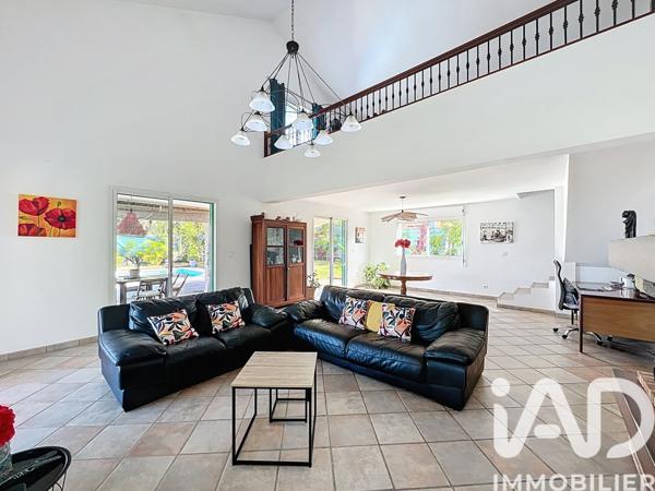 Maison à vendre 6 pièces 202 m² Le Tampon