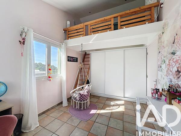 Maison à vendre 6 pièces 202 m² Le Tampon