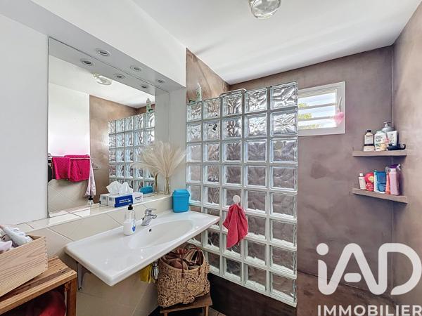 Maison à vendre 6 pièces 202 m² Le Tampon