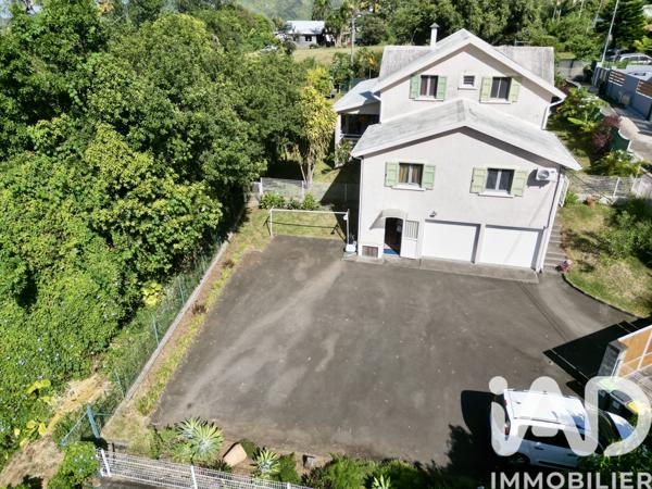 Maison à vendre 6 pièces 202 m² Le Tampon