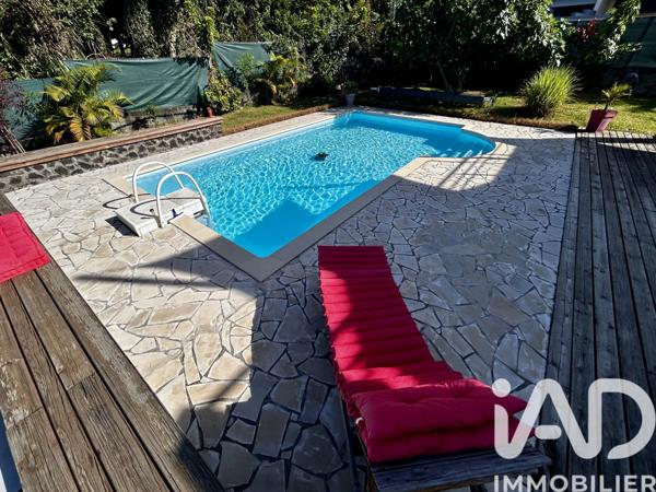 Maison à vendre 6 pièces 202 m² Le Tampon