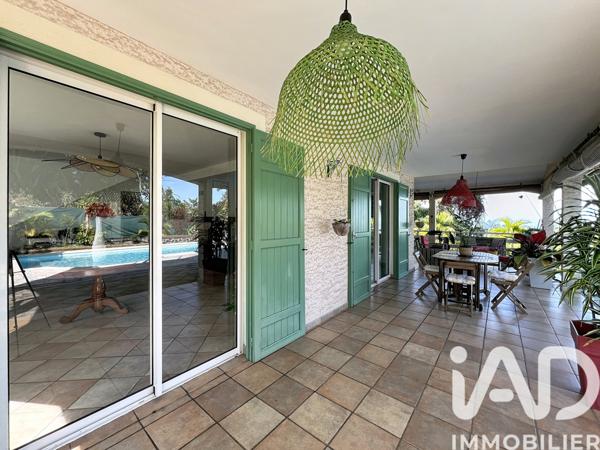 Maison à vendre 6 pièces 202 m² Le Tampon