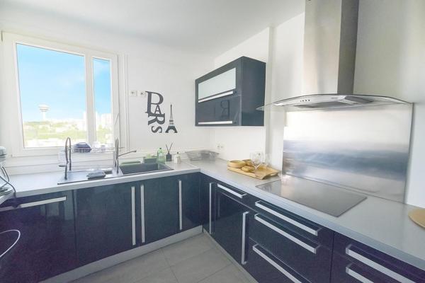 DEUX PIECES AVEC BALCON + CAVE + PARKING