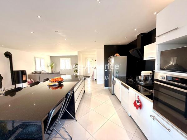 Maison à EGRISELLES-LE-BOCAGE, 89500 - 7 pièces 190m²