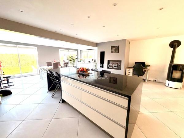 Maison à EGRISELLES-LE-BOCAGE, 89500 - 7 pièces 190m²