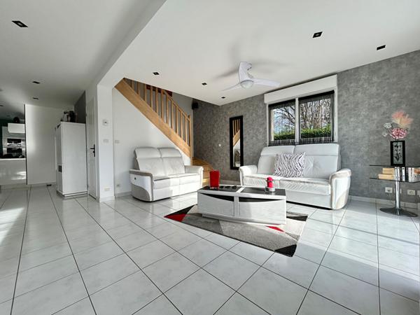 Maison contemporaine 126 m2- 4 chambres dont 1 de plain pied et avec garage