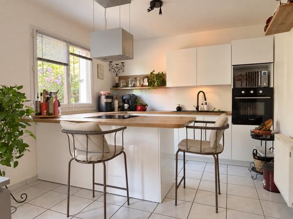 Maison
         3 pièces
        - 62 m² Exclusivité 190 000 € *