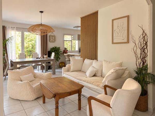 Maison
         3 pièces
        - 62 m² Exclusivité 190 000 € *
