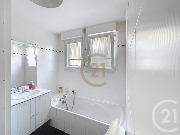 Appartement F3 à vendre  3 pièces - 66,11 m2 EVETTE SALBERT - 90