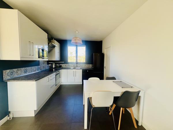 Appartement T5 meublé avec terrasse et parking - Aix en Provence - Réf. g69