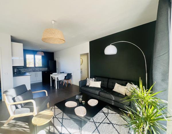 Appartement T5 meublé avec terrasse et parking - Aix en Provence - Réf. g69