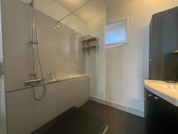 Appartement T5 meublé avec terrasse et parking - Aix en Provence - Réf. g69