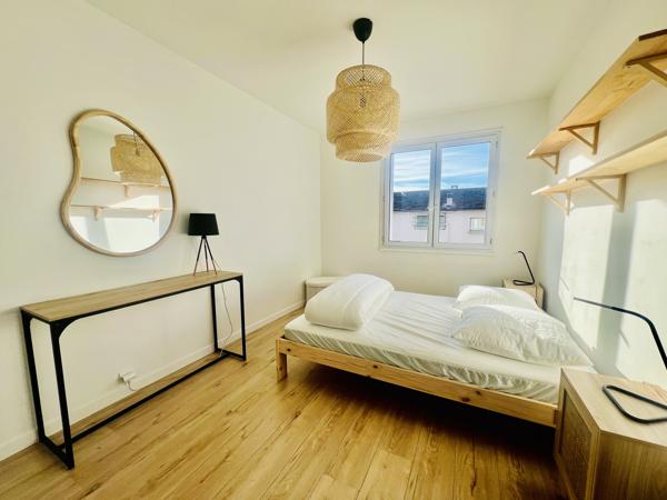 Appartement T5 meublé avec terrasse et parking - Aix en Provence - Réf. g69