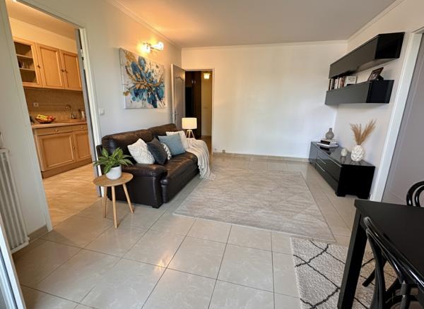 Maisons-Alfort (94700) À Vendre – Beau 2 pièces avec balcon et parking