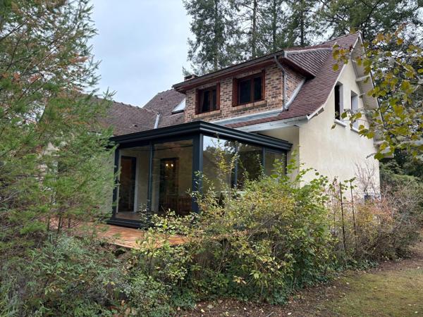 Maison à vendre sur terrain de 2500m2, proche du Golf de LIMERE  dans un environnement calme et protégé