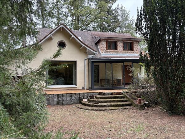 Maison à vendre sur terrain de 2500m2, proche du Golf de LIMERE  dans un environnement calme et protégé