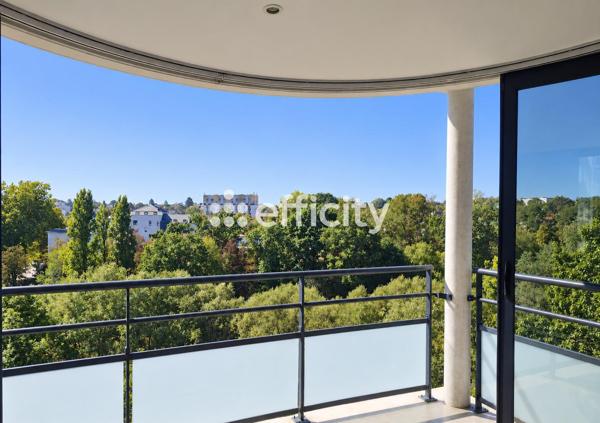Appartement
         6 pièces
        - 128 m² Bien prestige 573 000 € *