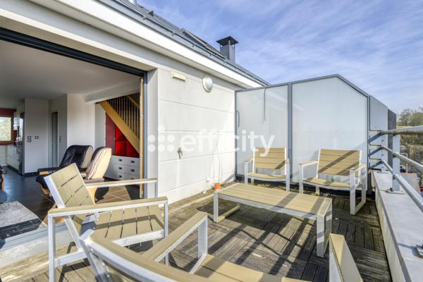 Appartement
         6 pièces
        - 128 m² Bien prestige 573 000 € *