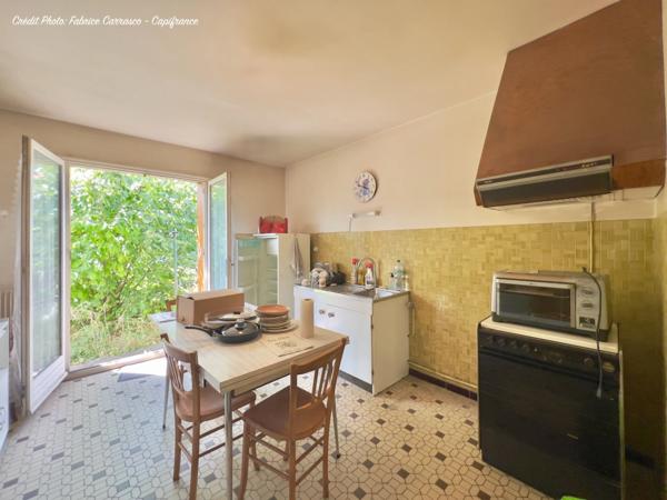 Clermont-Ferrand (63) Croix de Neyrat, Maison familiale avec 4 chambres, garage et jardin à réinventer selon vos envies
