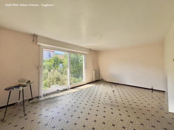 Clermont-Ferrand (63) Croix de Neyrat, Maison familiale avec 4 chambres, garage et jardin à réinventer selon vos envies