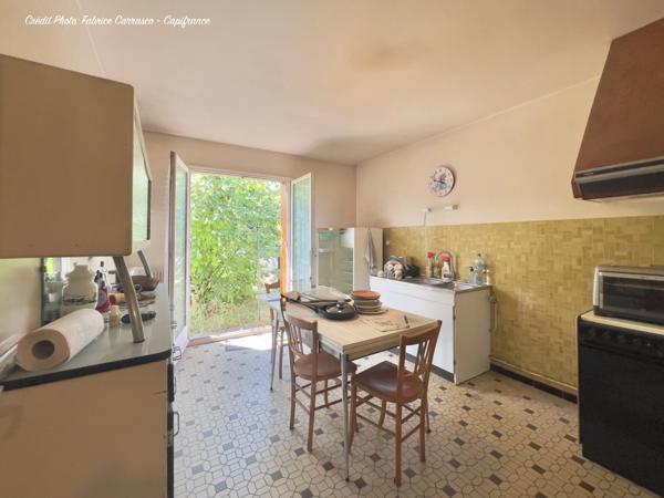 Clermont-Ferrand (63) Croix de Neyrat, Maison familiale avec 4 chambres, garage et jardin à réinventer selon vos envies