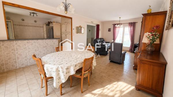? SAINT-LAURENT-D’AIGOUZE — Maison de plain-pied 100 m², 3 chambres, jardin et garage.