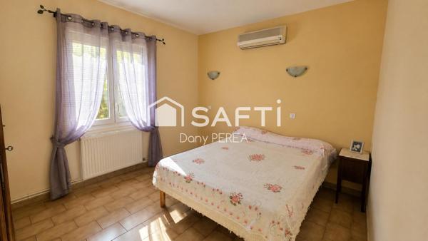 ? SAINT-LAURENT-D’AIGOUZE — Maison de plain-pied 100 m², 3 chambres, jardin et garage.