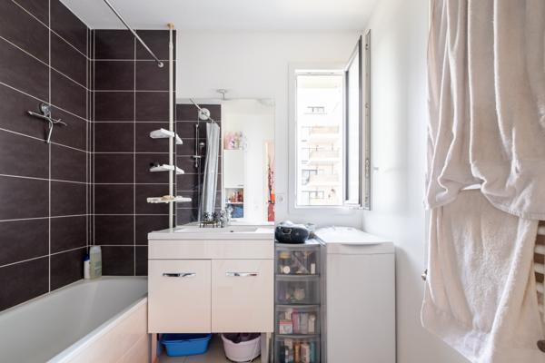 Lumineux 3 pièces avec balcon et parking