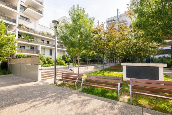 Lumineux 3 pièces avec balcon et parking