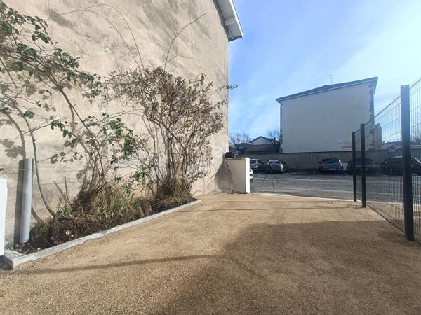 Appartement de type 4 avec extérieur plein centre