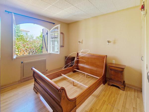 Maison T3 97 m², 4 faces, terrain 715 m², garage