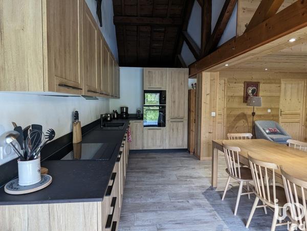 Appartement 6 pièces de 113 m² à Samoëns (74340)