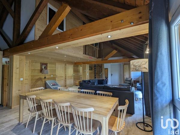 Appartement 6 pièces de 113 m² à Samoëns (74340)