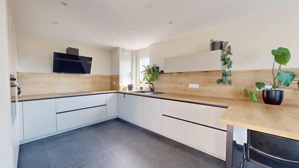 Duplex 3 chambres – Terrasse et beaux volumes