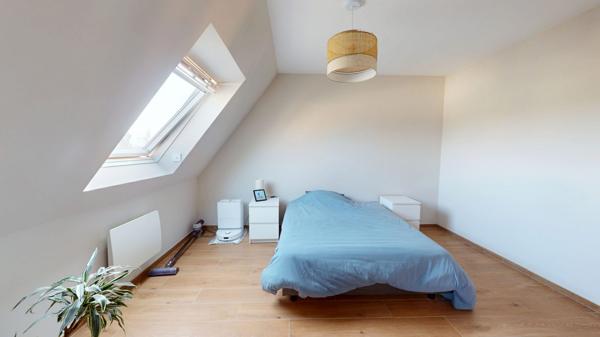 Duplex 3 chambres – Terrasse et beaux volumes