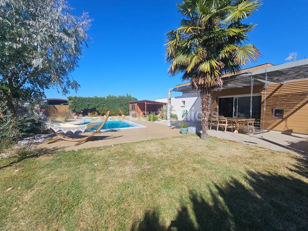 Location
                Maison110 m² - 4 Pièces -
                    BOE (47550)