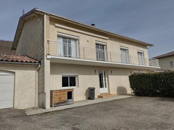 Vente Maison 8 pièces 235 m2 à Saint-Jean-d'Aigues-Vives