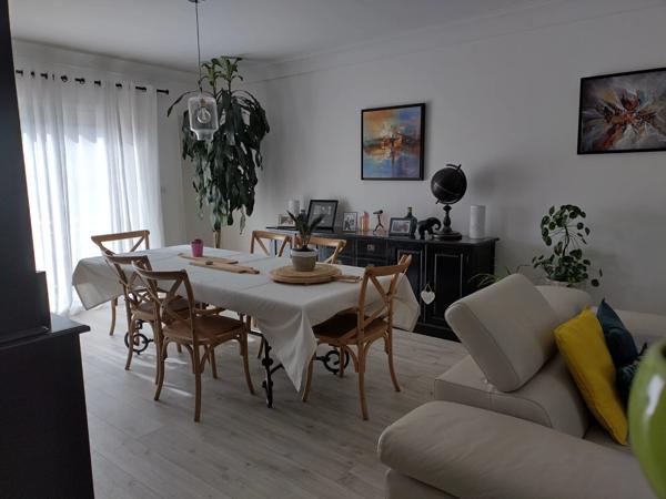 Vente Maison 8 pièces 235 m2 à Saint-Jean-d'Aigues-Vives