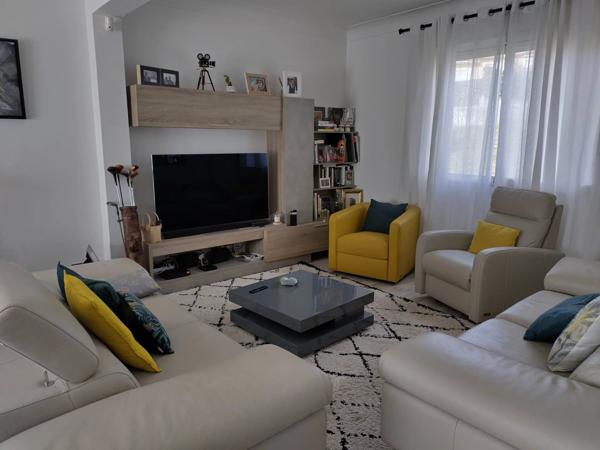 Vente Maison 8 pièces 235 m2 à Saint-Jean-d'Aigues-Vives