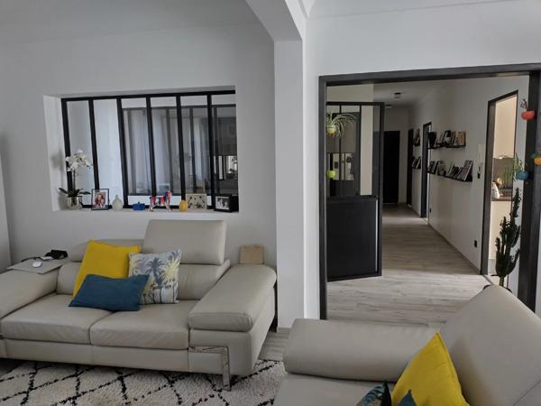 Vente Maison 8 pièces 235 m2 à Saint-Jean-d'Aigues-Vives