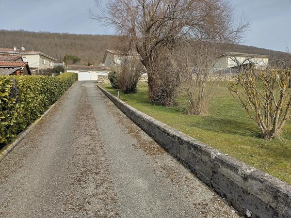 Vente Maison 8 pièces 235 m2 à Saint-Jean-d'Aigues-Vives