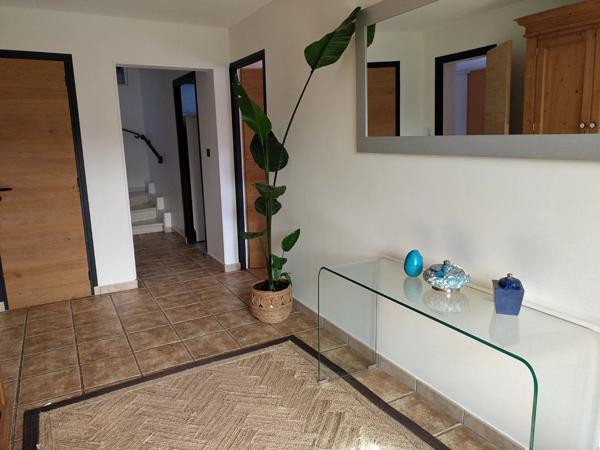 Vente Maison 8 pièces 235 m2 à Saint-Jean-d'Aigues-Vives