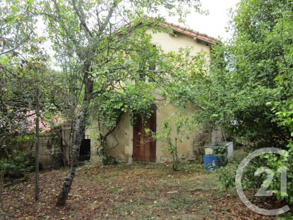 Maison à vendre  3 pièces - 82,34 m 2   LEZAY  - 79