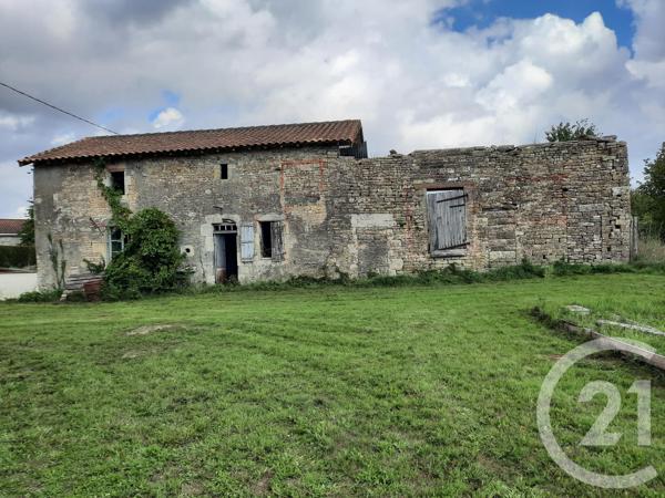 Maison à vendre  3 pièces - 82,34 m 2   LEZAY  - 79