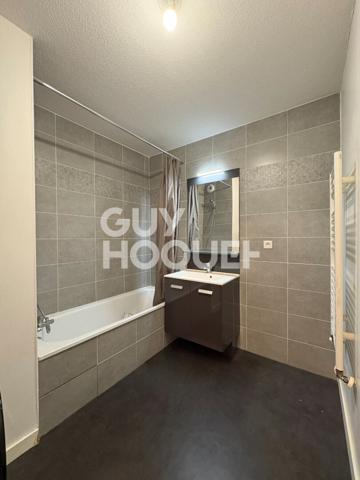 Appartement moderne / dernier étage / balcon et box fermé