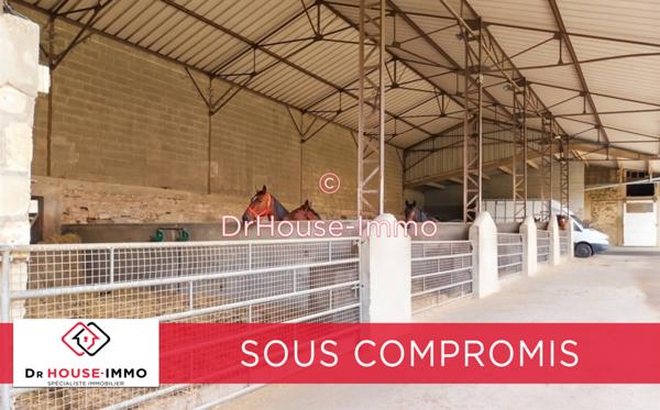 Bien immobilier à vendre 8 pièces de 220 m²