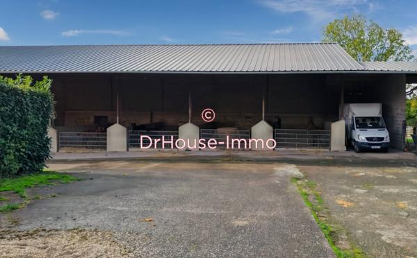 Bien immobilier à vendre 8 pièces de 220 m²