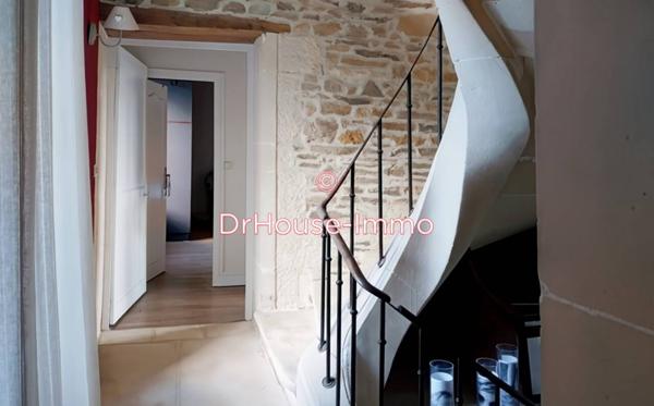 Bien immobilier à vendre 8 pièces de 220 m²