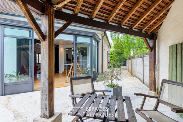 Pavillon contemporain sur les hauteurs du village d’Éragny